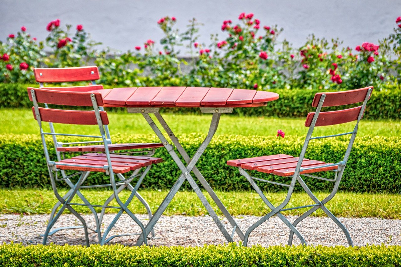 outdoor dining table set